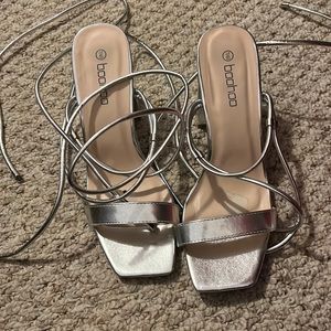 Boohoo Ankle Wrap Two Part Block Heels (silver)